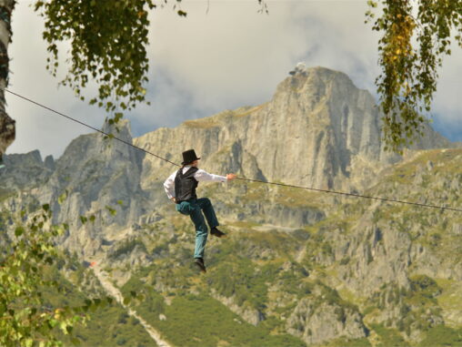 Cie Lézards Bleus-Antoine Le Menestrel_Albert Smith_3_Chamonix©Christophe Boillon