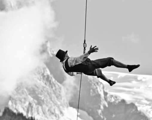 Cie Lézards Bleus-Antoine Le Menestrel_Albert Smith_4_Chamonix©Christophe Boillon