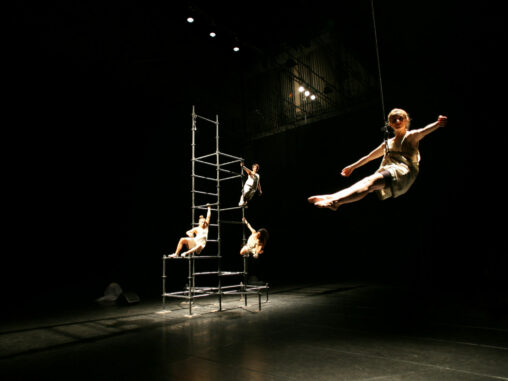 Cie Lézards Bleus - Antoine Le Menestrel_DESCENSIONS_Alès©Anne Barthelemy©A Barthelemy