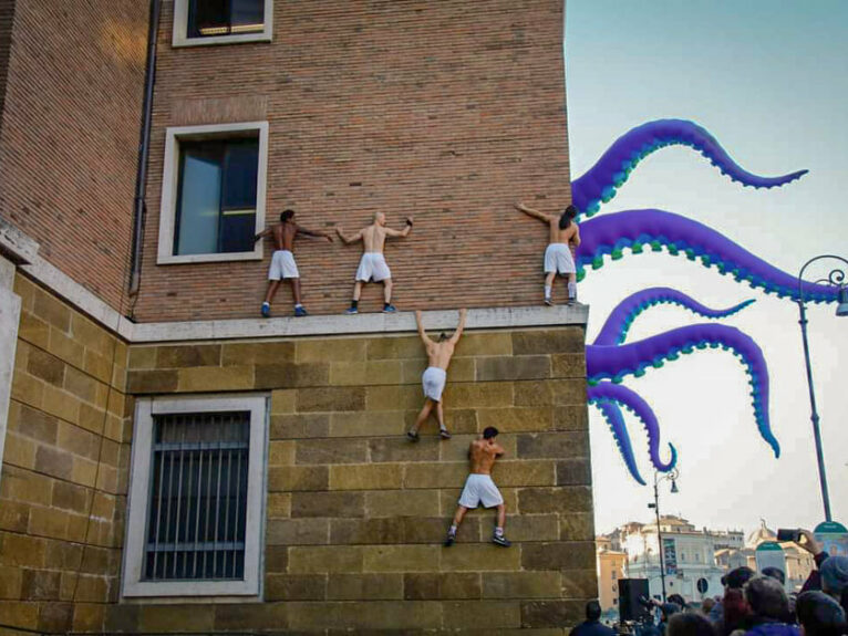 Cie Lézards Bleus-Antoine Le Menestrel_Lignes de vie_Festa di Roma 2020_Pieuvre©Cie Lézards Bleus.jpg