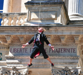 Cie Lézards Bleus-Antoine Le Menestrel_Service à tous les étages_Avignon_DSC_4401b©Ville d'Avignon