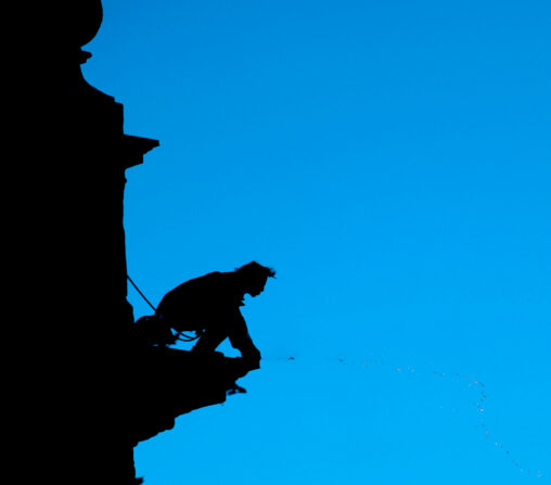 Cie Lézards Bleus-Antoine Le Menestrel_Service à tous les étages_Forcalquier©Yann Sevrin