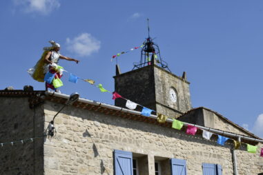 Cie Lézards Bleus-Antoine le Menestrel_La dictature du Haut_© Emile Zeizig
